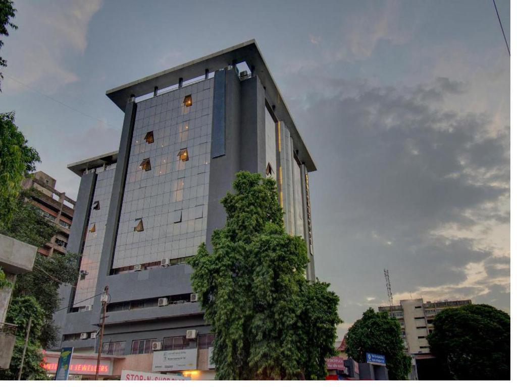 Shagun Hotel Vadodara Kültér fotó