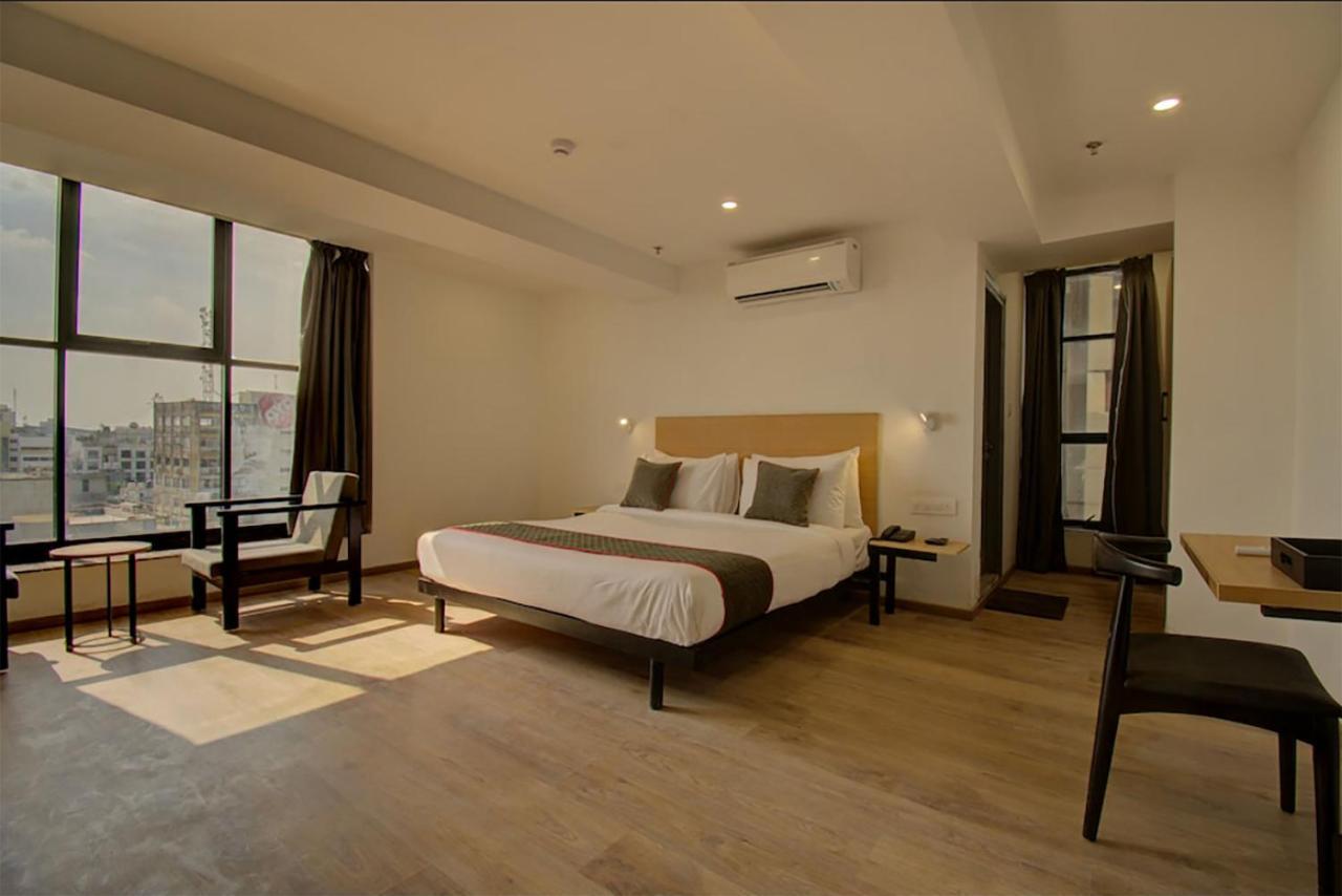 Shagun Hotel Vadodara Kültér fotó